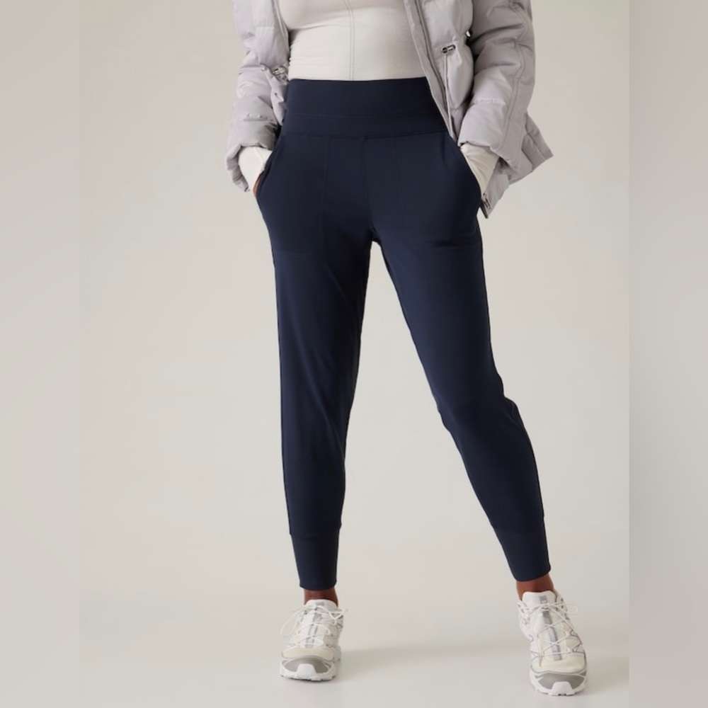 NWT-Athleta Navy Venice Jogger, Small Tall
